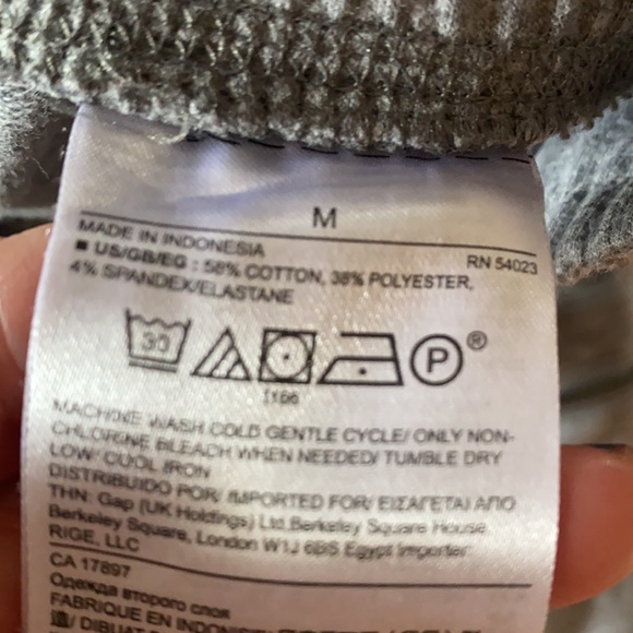 Banana Republic Lightweight Joggers - Picture 3 of 4